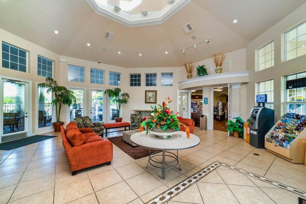 Fan Condo-renovated 2024