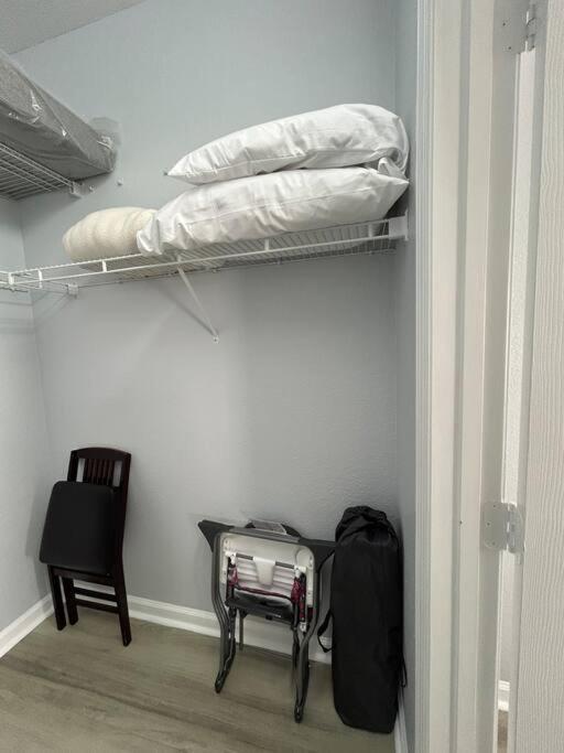 Fan Condo-renovated 2024